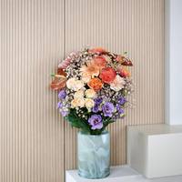 Gypsophila - chrysanthemum - Lisianthus - Rosa (spray) - Ranunculus - Anthurium (Andreanum Grp)